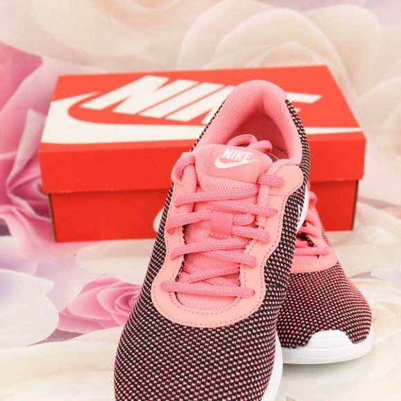 Nike Shoes New Tanjun Womens Runwalking Shoes Pink Sz6 Poshmark